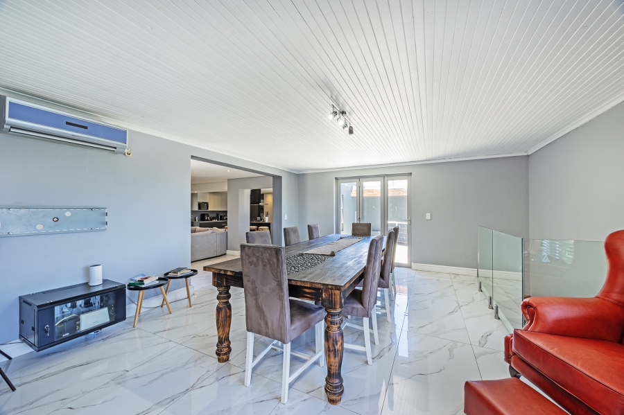 To Let 5 Bedroom Property for Rent in Haasendal Western Cape